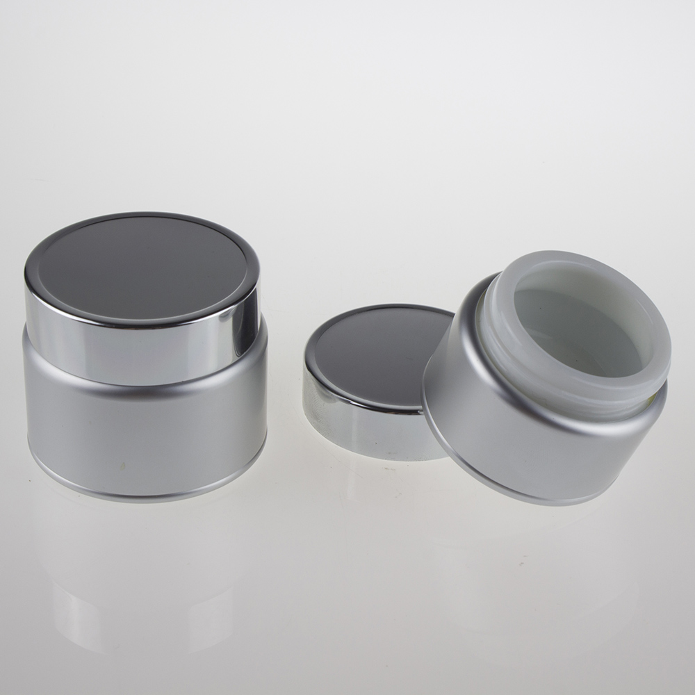 https://sxcospack.com/wp-content/uploads/2015/10/JAL24-Aluminum-Cosmetic-Jar-4.jpg