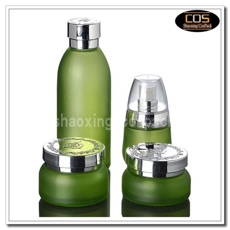30ml green frost glass bottle with silver pump