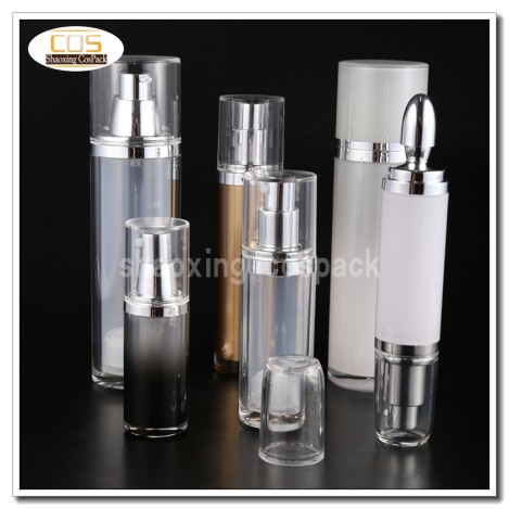 plastic containers with lids