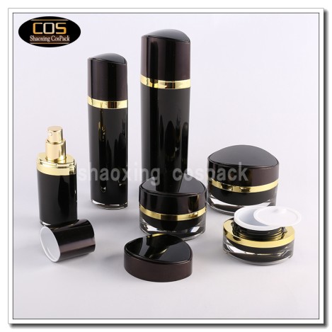 plastic container manufacturer