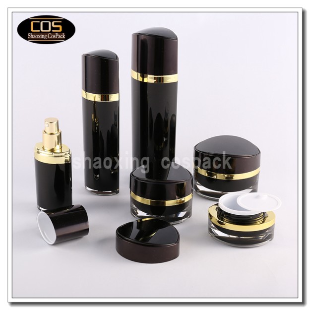 plastic container manufacturer