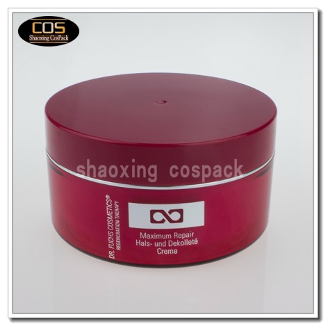 plastic cosmetic containers