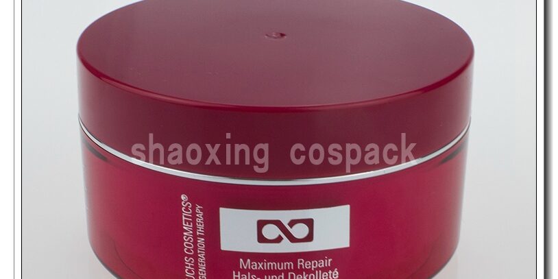 plastic cosmetic containers