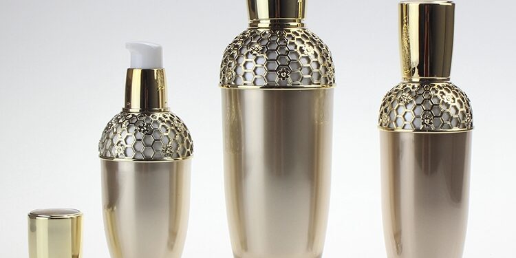 Empty Luxury Gold Airless Cosmetic Bottles 30ml 50ml 100ml