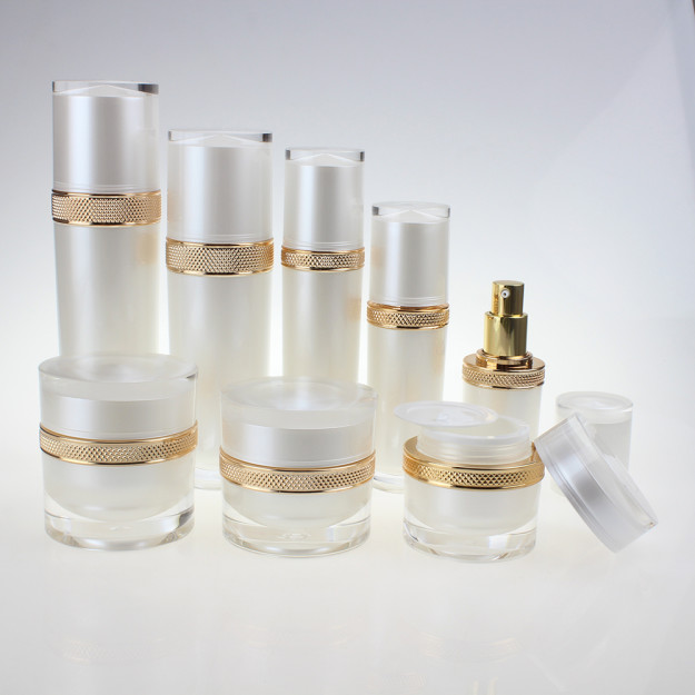 Wholesale Pearl White Plastic Bottle With Pump, Facial Mask Plastic Cream JAR